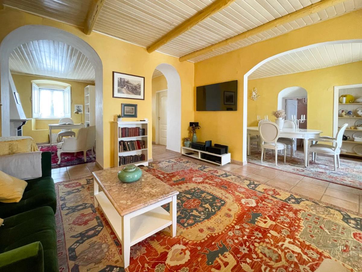 Charming Countryside Home With Fireplace & Patio アルコーティン エクステリア 写真