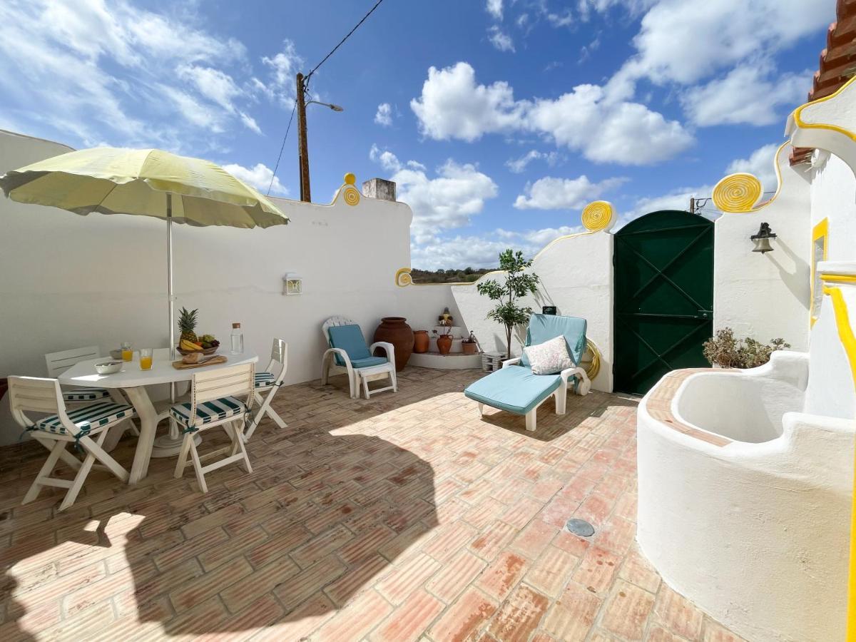 Charming Countryside Home With Fireplace & Patio アルコーティン エクステリア 写真